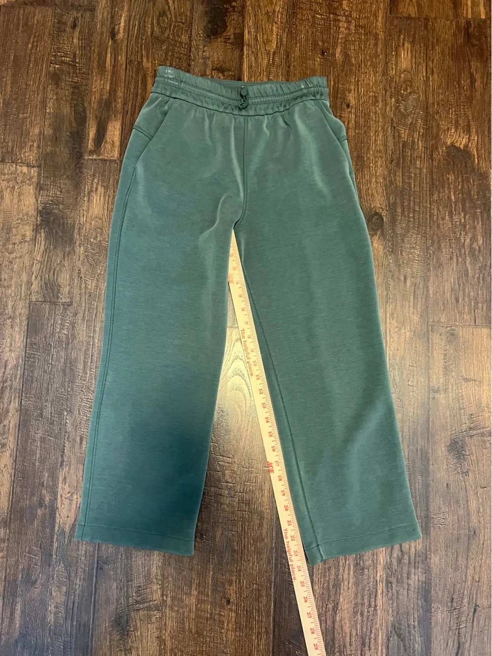 lululemon athletica Softstreme High-Rise Straight Green Cropped Pants Size 4